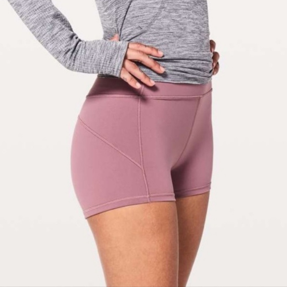 Lululemon In Movement Short *Everlux 2.5"